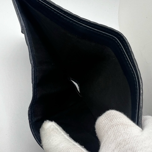 GUC Gucci Black Microguccissima Bifold Wallet - Picture 7 of 8